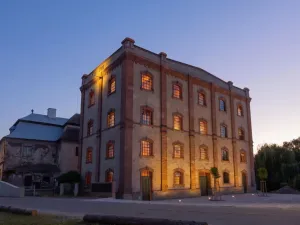Pronájem kanceláře, Dašice, Štenclova, 64 m2