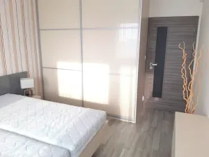 Pronájem bytu 2+kk, Praha - Horní Měcholupy, Modenská, 54 m2