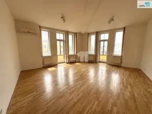Pronájem bytu 2+kk, Praha - Vysočany, Kolbenova, 86 m2