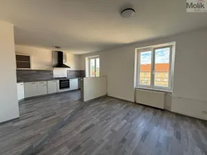 Prodej bytu 3+kk, Most, tř. Budovatelů, 74 m2