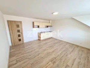 Pronájem bytu 1+kk, Zlín, Švermova, 30 m2