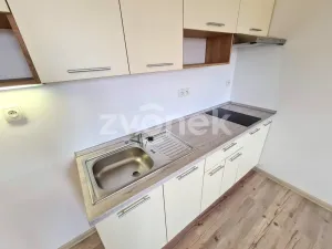 Pronájem bytu 1+kk, Zlín, Švermova, 30 m2