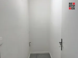 Pronájem bytu 1+kk, Pardubice - Ohrazenice, Trnovská, 33 m2