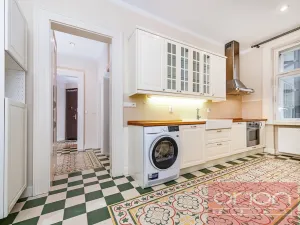 Pronájem bytu 3+1, Praha - Smíchov, Zborovská, 89 m2