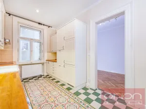 Pronájem bytu 3+1, Praha - Smíchov, Zborovská, 89 m2