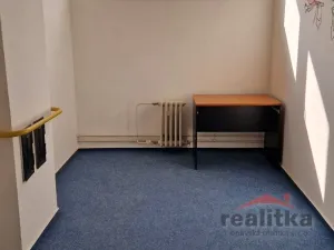 Pronájem skladu, Opava - Kylešovice, Hlavní, 33 m2