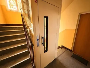 Pronájem bytu 2+1, Karlovy Vary, Svobodova, 34 m2