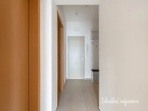 Pronájem bytu 2+kk, Jesenice, Cedrová, 69 m2