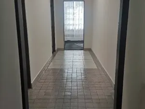 Pronájem kanceláře, Hradec Králové, Vážní, 99 m2