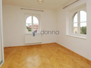 Pronájem bytu 3+kk, Praha, Pod lázní, 80 m2