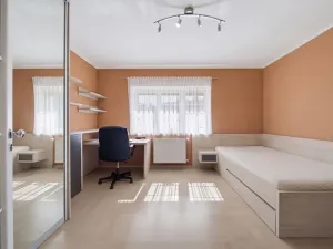 Prodej rodinného domu, Luženičky, 300 m2
