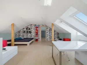 Prodej rodinného domu, Luženičky, 300 m2