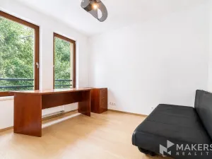 Pronájem bytu 3+1, Praha - Košíře, Lovčenská, 82 m2