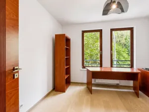 Pronájem bytu 3+1, Praha - Košíře, Lovčenská, 82 m2