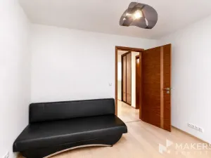 Pronájem bytu 3+1, Praha - Košíře, Lovčenská, 82 m2