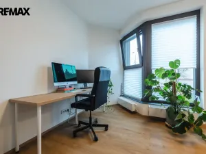 Pronájem bytu 1+kk, Praha - Libeň, U Vlachovky, 31 m2