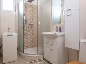 Pronájem bytu 2+kk, Doksy, Sochorova, 35 m2