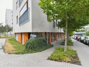 Pronájem obchodního prostoru, Praha - Uhříněves, Jindřicha Bubeníčka, 34 m2