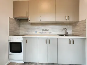 Pronájem bytu 1+1, Praha - Smíchov, Štorkánova, 33 m2