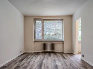 Pronájem bytu 1+1, Praha - Smíchov, Štorkánova, 33 m2
