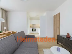Pronájem bytu 2+kk, Praha - Holešovice, U Pergamenky, 53 m2
