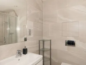 Pronájem bytu 2+kk, Praha, Ocelářská, 55 m2