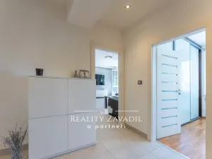 Prodej bytu 3+1, Praha - Strašnice, U kombinátu, 77 m2