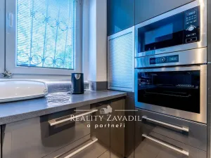 Prodej bytu 3+1, Praha - Strašnice, U kombinátu, 77 m2