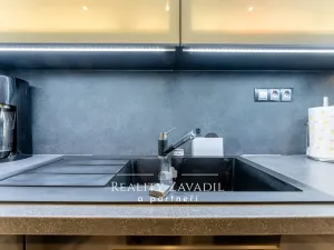 Prodej bytu 3+1, Praha - Strašnice, U kombinátu, 77 m2