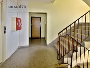 Pronájem bytu 1+kk, Praha - Modřany, Platónova, 29 m2