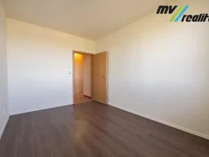 Prodej bytu 3+1, Milovice, Topolová, 77 m2