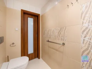 Prodej bytu 3+1, Plzeň - Doubravka, Ke Špitálskému lesu, 70 m2