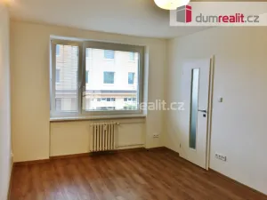 Pronájem bytu 1+1, Praha - Smíchov, Štorkánova, 34 m2