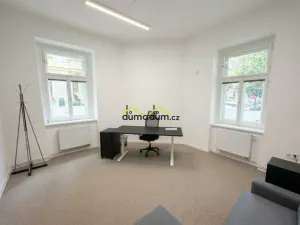 Prodej bytu 4+kk, Praha, Pernerova, 88 m2