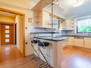Prodej vícegeneračního domu, Mořina, 320 m2