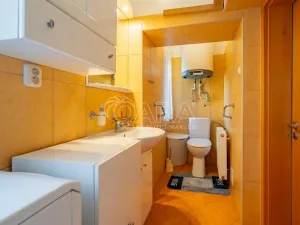 Prodej vícegeneračního domu, Mořina, 320 m2