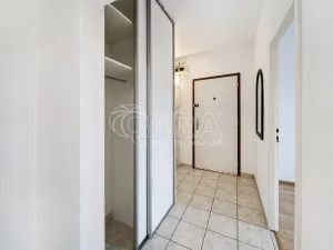 Pronájem bytu 3+1, Praha - Černý Most, Vybíralova, 77 m2
