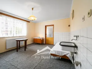 Prodej rodinného domu, Chlumčany, Komenského, 196 m2
