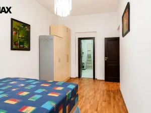 Pronájem bytu 2+1, Karlovy Vary, Lázeňská, 62 m2