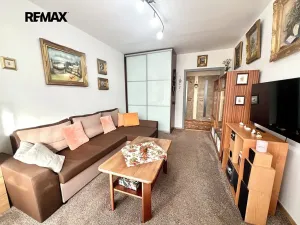 Prodej bytu 3+1, Praha - Prosek, Veltruská, 58 m2