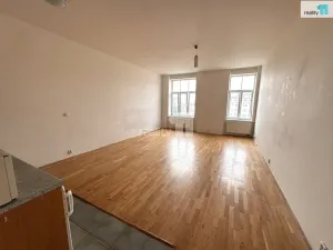 Pronájem bytu 1+kk, Praha - Vysočany, Kolbenova, 43 m2