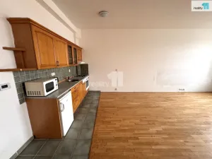 Pronájem bytu 1+kk, Praha - Vysočany, Kolbenova, 43 m2