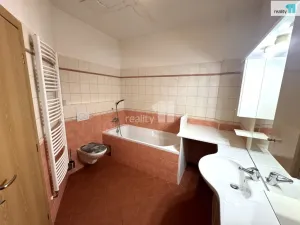 Pronájem bytu 2+kk, Praha - Vysočany, Pod pekárnami, 86 m2