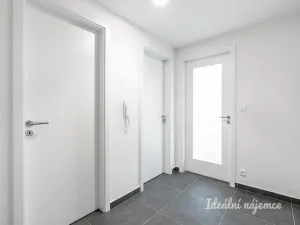 Pronájem bytu 2+kk, Praha - Hloubětín, Domalípova, 60 m2