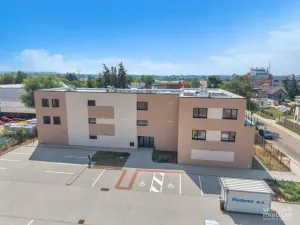 Pronájem bytu 2+kk, Hradec Králové - Kukleny, Pražská třída, 106 m2