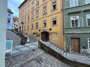 Pronájem bytu 1+1, Praha - Malá Strana, Šporkova, 44 m2