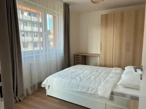 Pronájem bytu 2+kk, Praha - Vysočany, Poděbradská, 57 m2