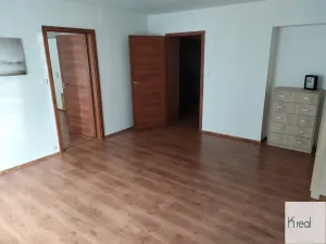 Pronájem bytu 2+1, Ostrov, Jungmannova, 64 m2