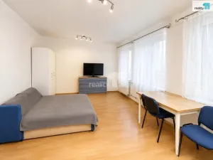 Pronájem bytu 1+kk, Brno - Husovice, Dukelská třída, 34 m2