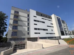 Pronájem bytu 1+kk, Hradec Králové, Pod Zámečkem, 28 m2